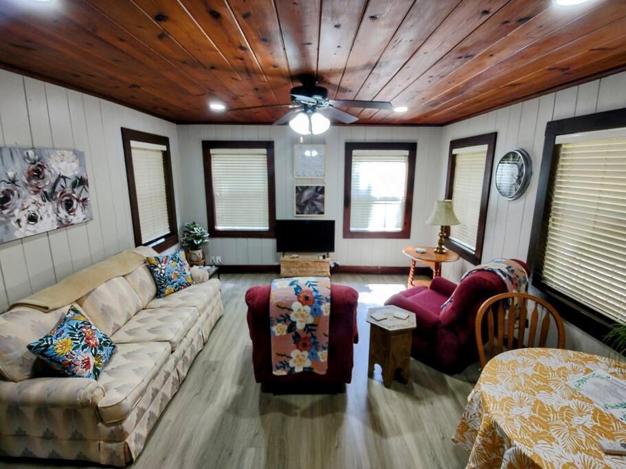 #09 - Large Lakeview One Bedroom- Pet Friendly Hot Springs Exteriér fotografie