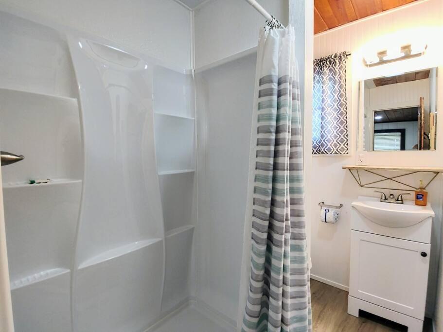#09 - Large Lakeview One Bedroom- Pet Friendly Hot Springs Exteriér fotografie